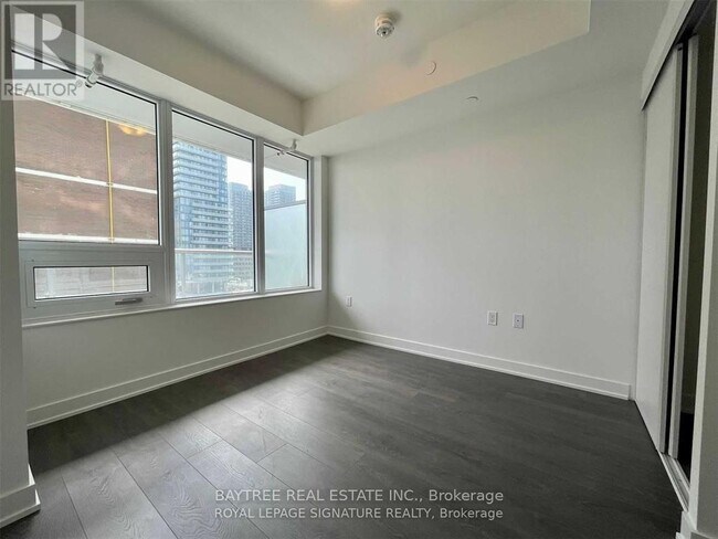 Photo du bâtiment - 195 Redpath Ave