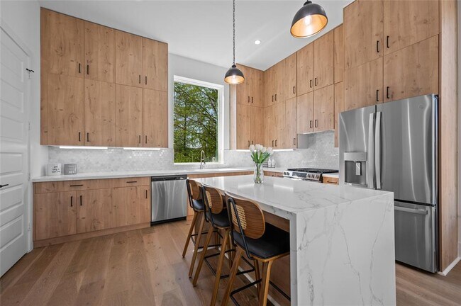 Foto del edificio - 5705 Dolores St