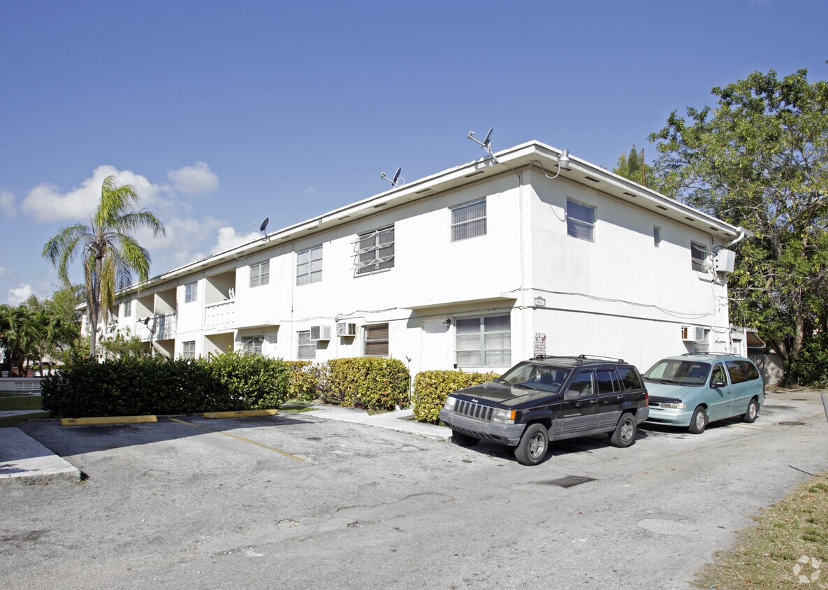 Primary Photo - 461 SW 42nd Ave