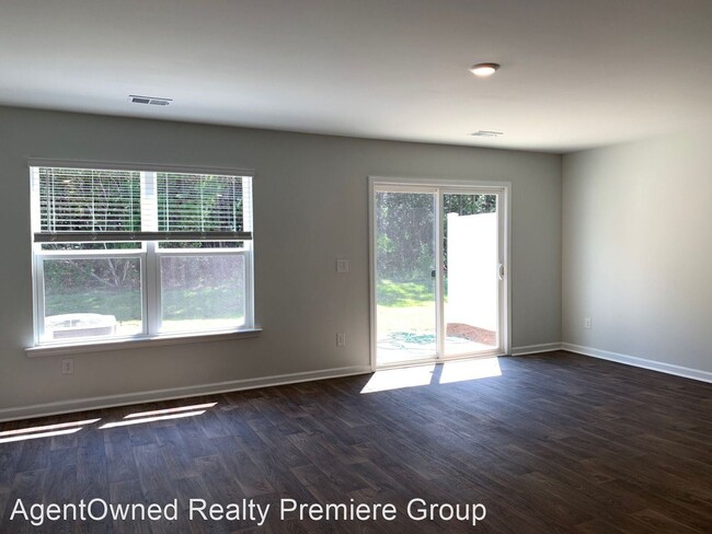 Building Photo - 3 br, 2.5 bath House - 127 Gaura Ln