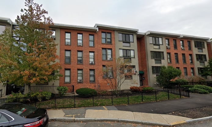 Building Photo - 28 Juniper St