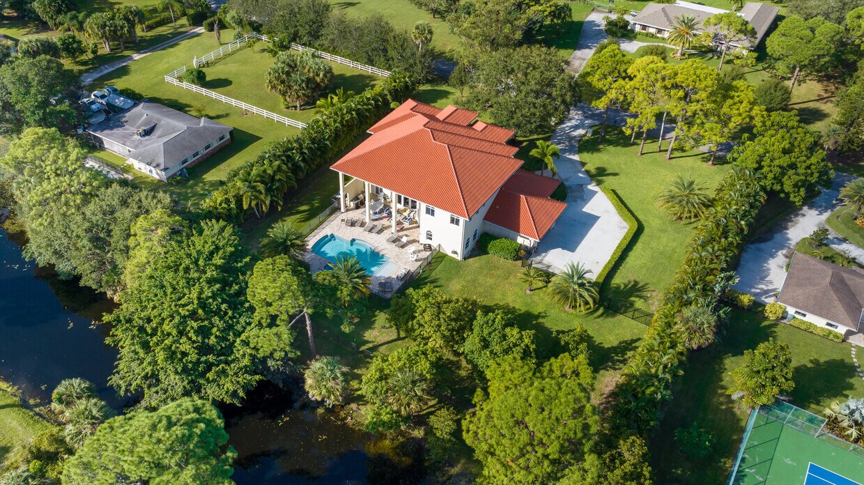 Foto principal - 8622 Nashua Dr