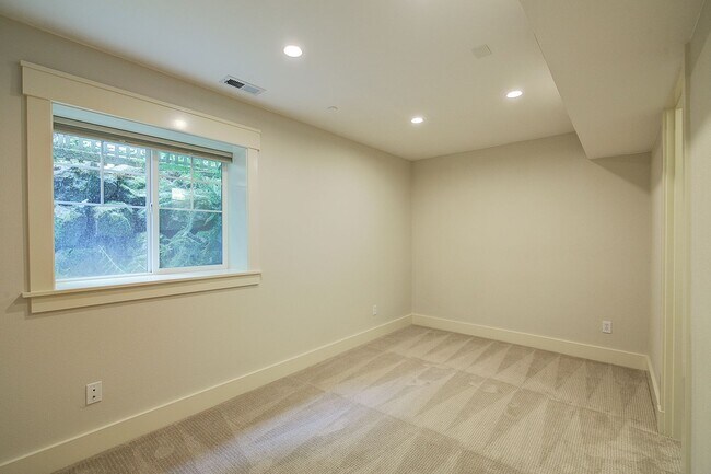 Foto del edificio - 3Bd/3.25Ba Kirkland Townhome