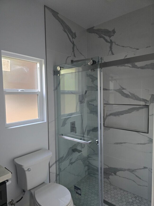 Foto del edificio - Brand New 3-Bed, 2-Bath ADU in Prime Westm...