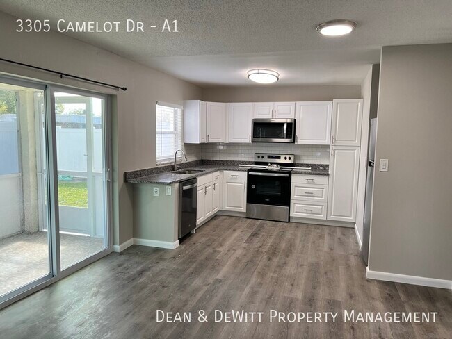 Building Photo - 3305 Camelot Dr