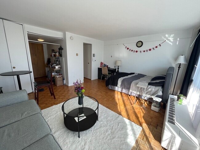 Foto del edificio - 45 Longwood Ave