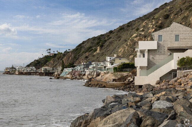 Homes on the oceanfront.
