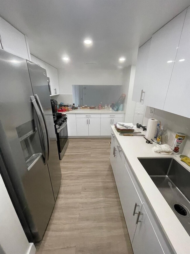 Building Photo - 7040 Coral Wy