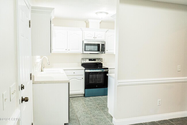 Foto del edificio - 5014 Merritt Brown Way