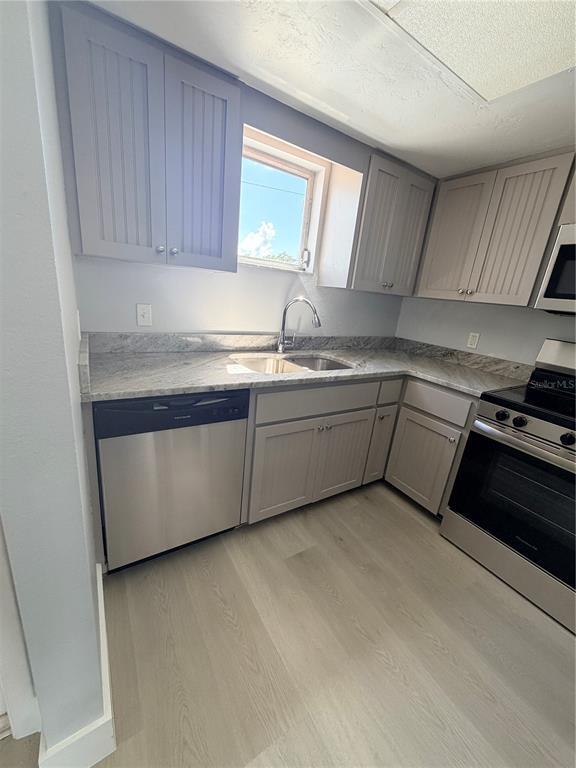 Building Photo - 920 Conecta Dr