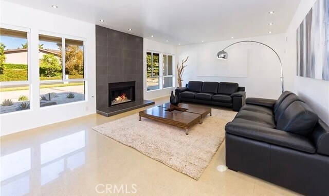 Foto del edificio - 17548 Marilla St