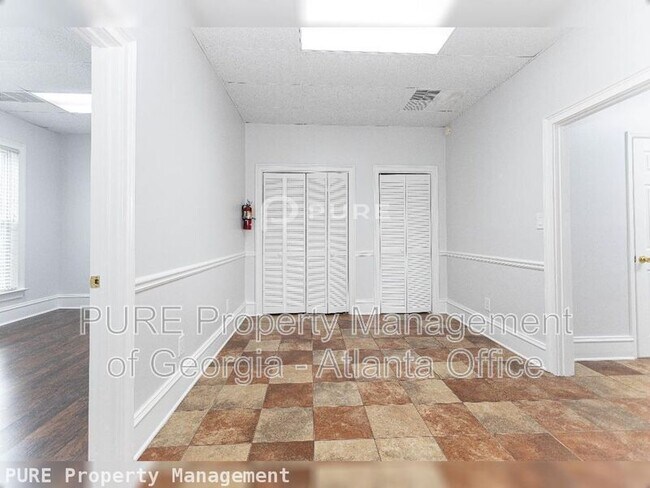 Foto del edificio - 7175 Jonesboro Rd