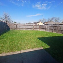 Building Photo - 5436 Parkridge Dr