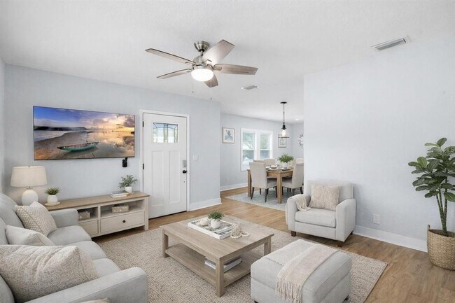 Foto del edificio - 2606 W Henry Ave