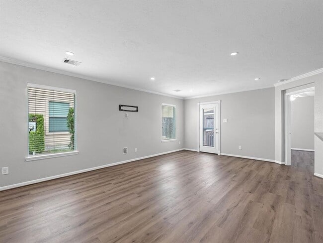 Foto del edificio - 16010 Sweetwater Fields Ln