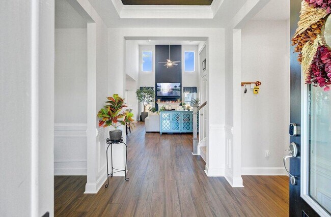 Building Photo - 3 Bedroom, 2.5 Bathroom Home in Oakley Poi...