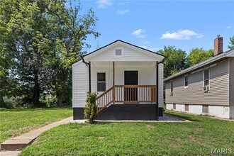 Building Photo - 5021 Davison Ave
