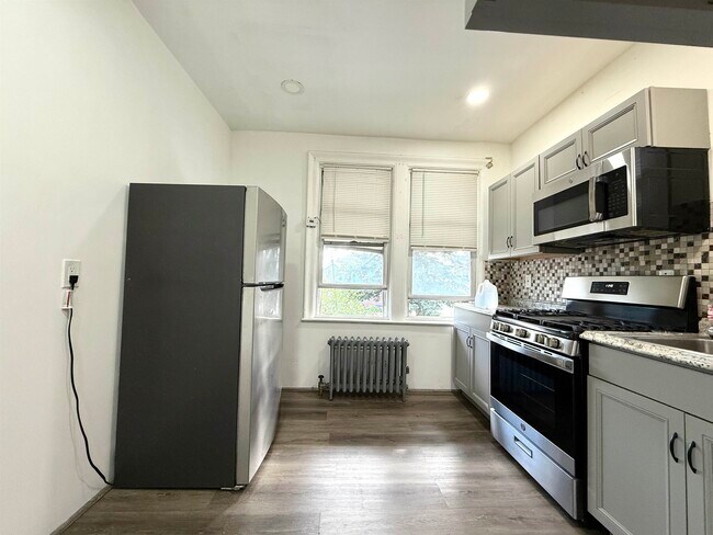 Foto del edificio - 275 Linden Ave
