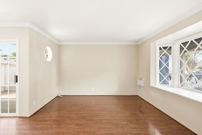 Foto del edificio - 12334 Moorpark St