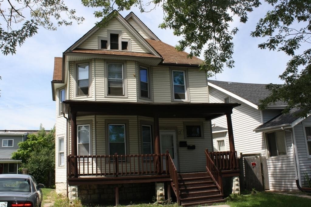 Primary Photo - 1240 Emerald Ave