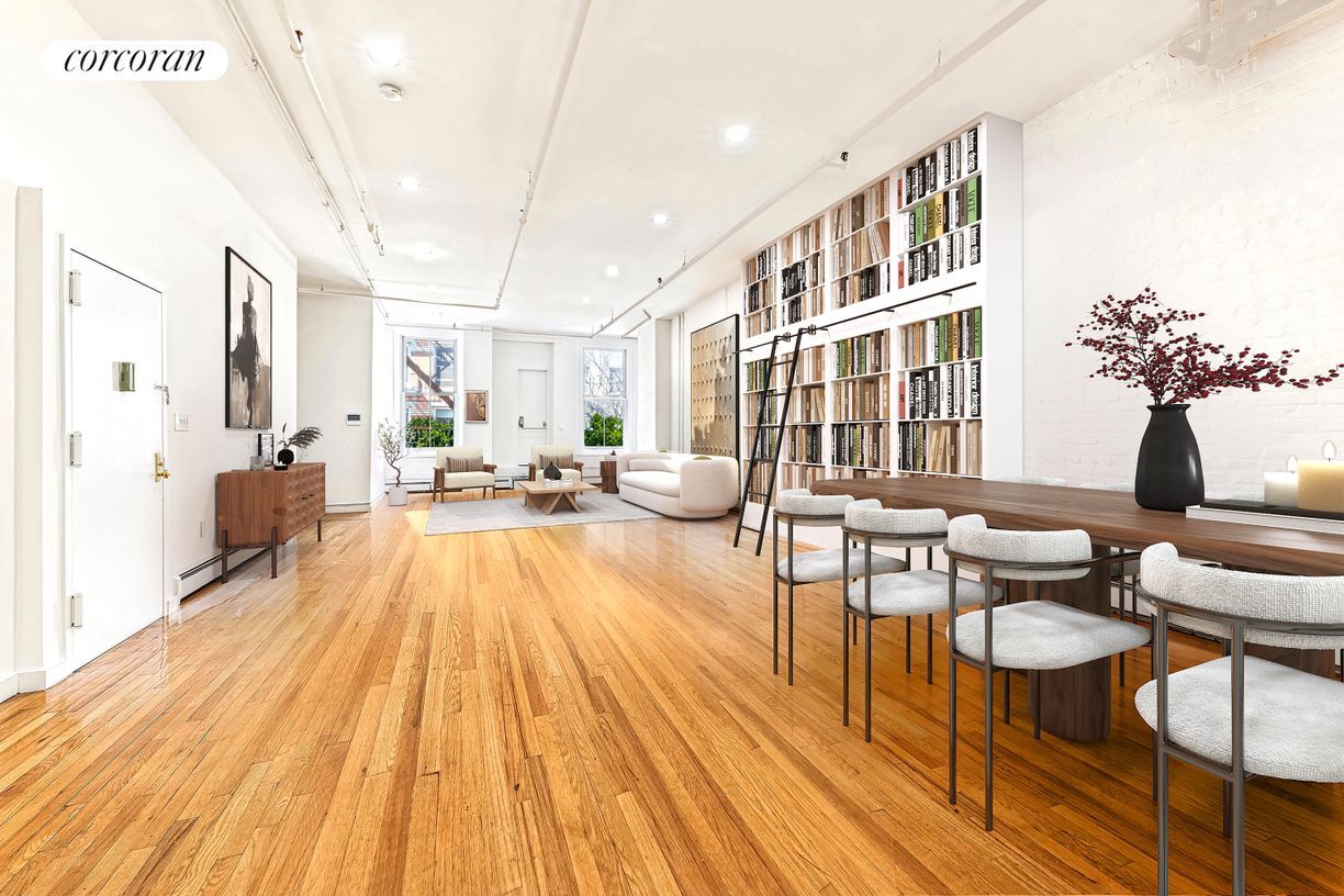 Foto principal - 473 W Broadway