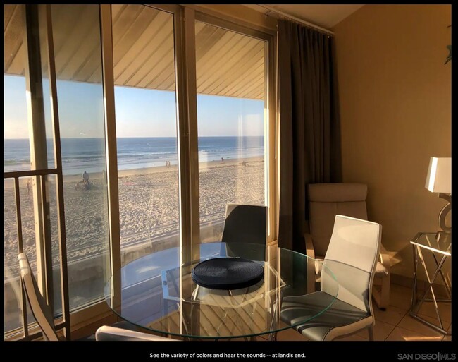 Foto del edificio - 3261 Ocean Front Walk