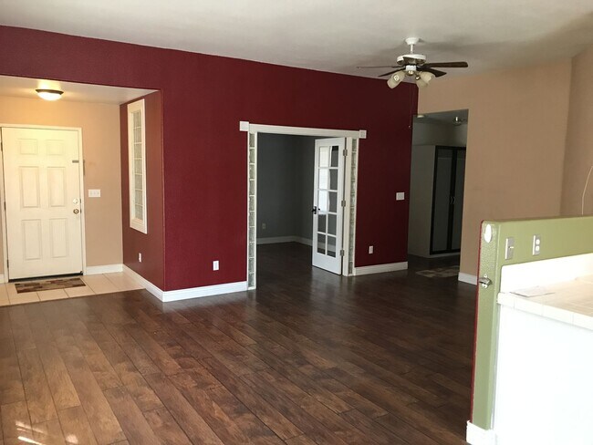 Foto del edificio - NW Visalia Home Coming Soon!