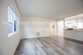 Building Photo - 24 27th Ave