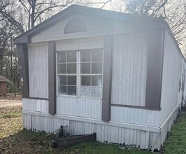 Building Photo - 736 Green Acres Ln