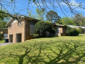 Building Photo - 3416-3418 Gail Dr