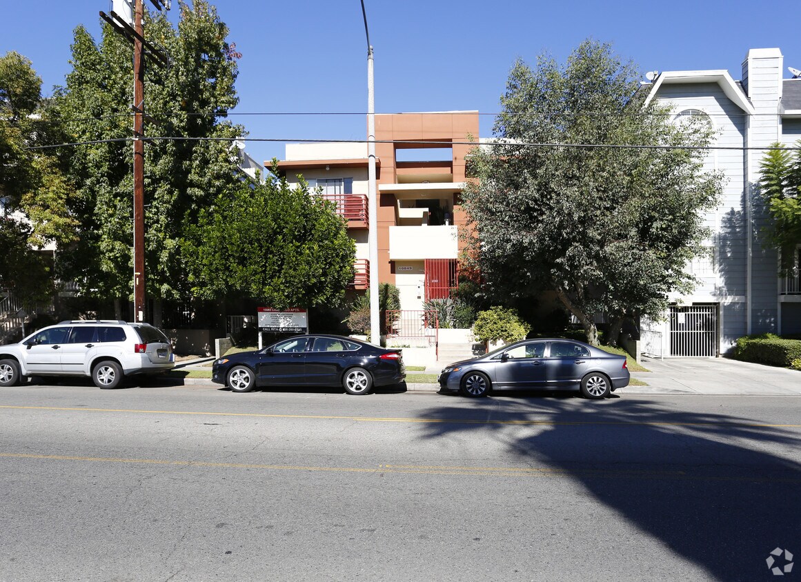 10849 Camarillo St, North Hollywood, CA 91602 Apartments in North