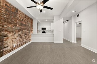 Building Photo - 1000 King