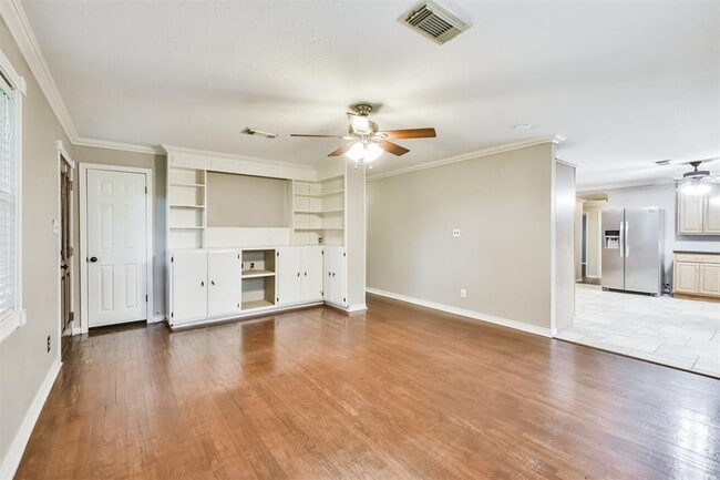 Building Photo - 21503 Roseville Dr