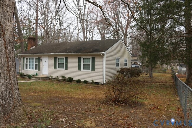 Building Photo - 9906 Family Ln