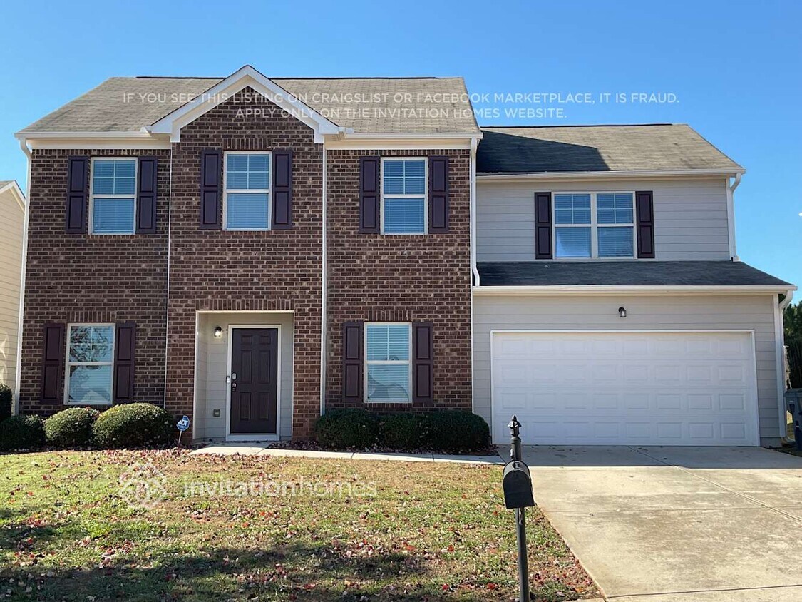 Primary Photo - 319 Village Broad St