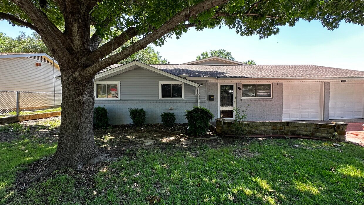 Foto principal - 4508 Nadine Dr