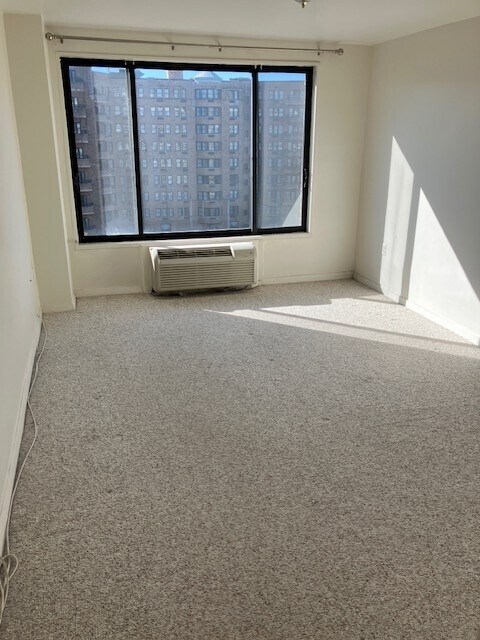 Dormitorio - 2501 Calvert St NW