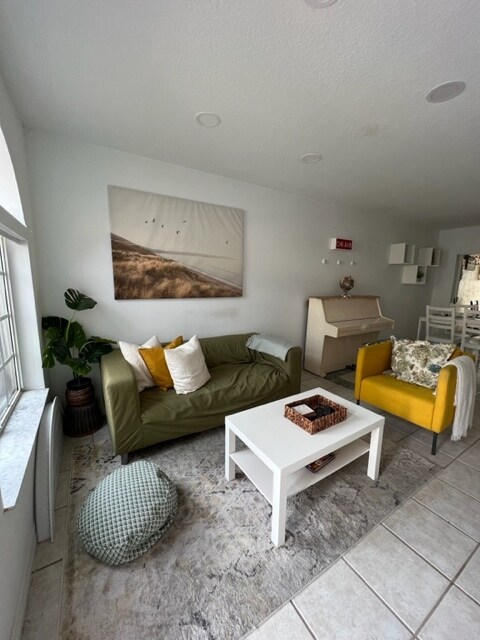 Foto del edificio - 3744 SW 153rd Ct