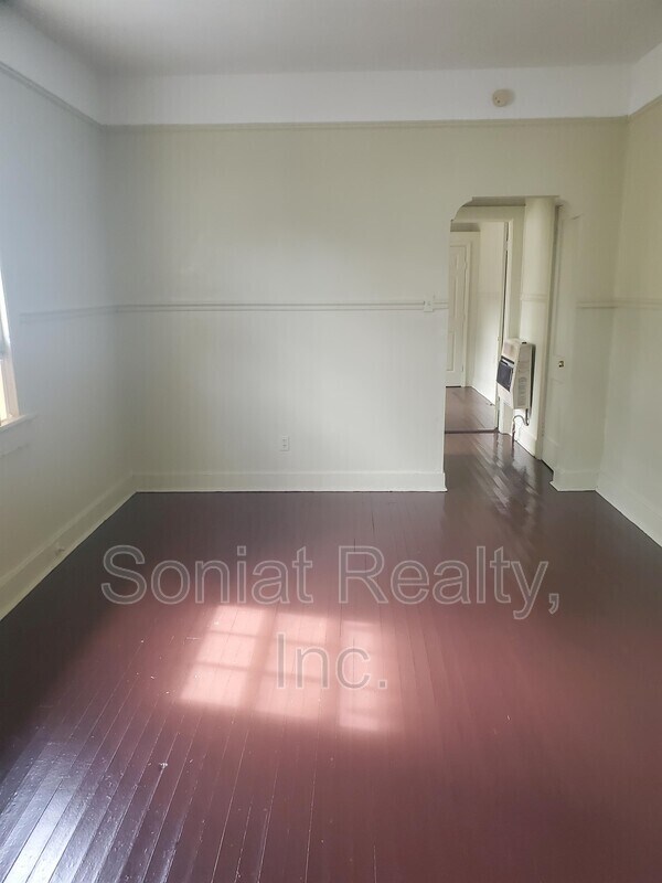Building Photo - 4406 D'Hemecourt St