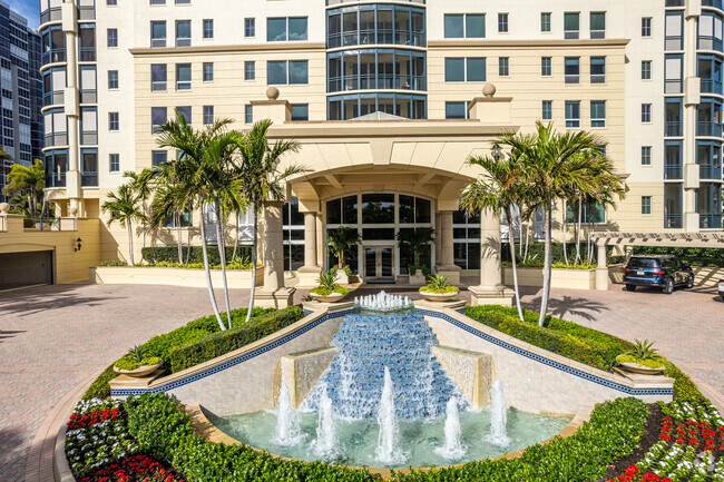 Entrance - The Seasons at Naples Cay