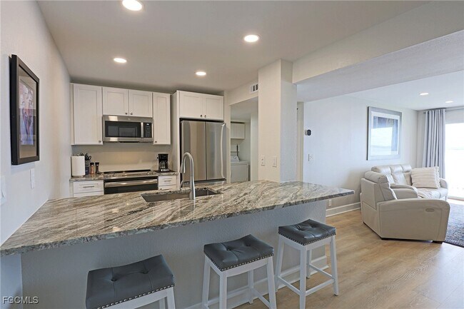 Foto del edificio - 2885 Palm Beach Blvd