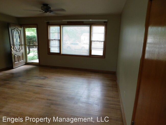 Foto del edificio - 3 br, 1 bath House - 328 N 9th