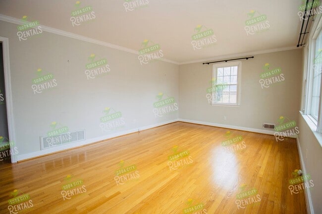 Building Photo - Available Now for Immediate Move In OR Pre...