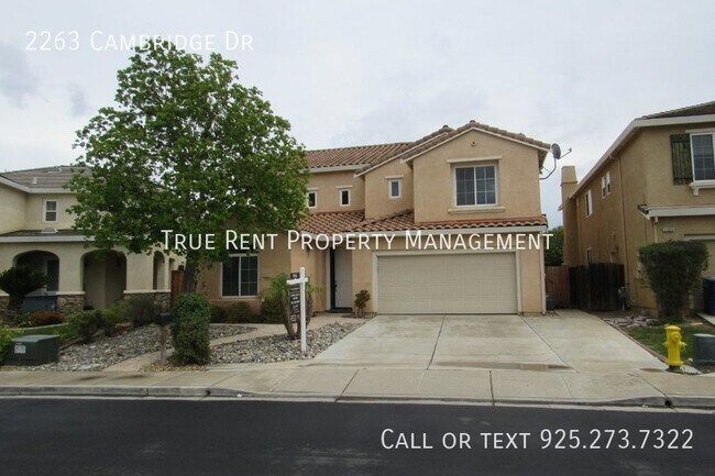 Building Photo - Spacious 4 Bed, 3 Bath Home with Swimming ...