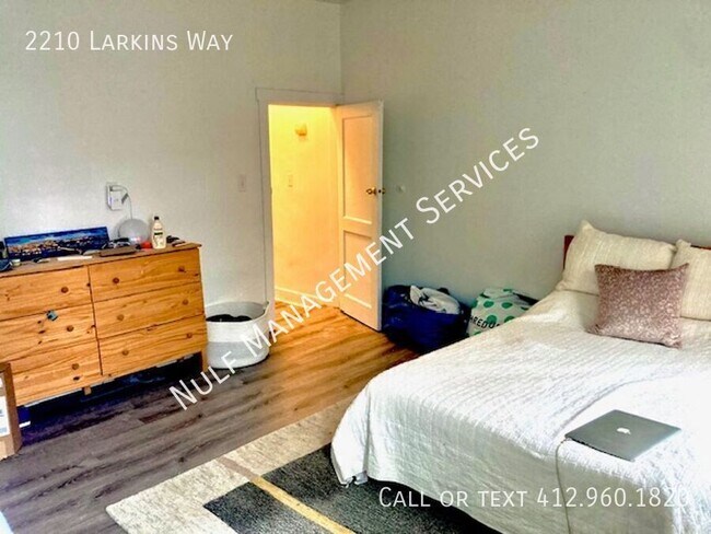 Foto del edificio - 2210 Larkins Wy