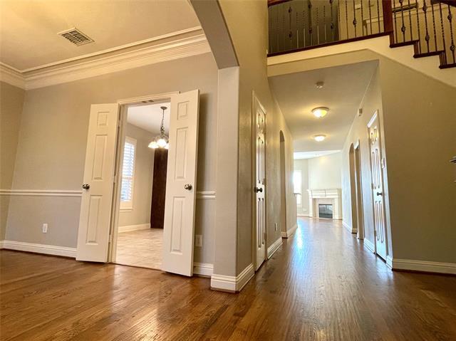 Foto del edificio - 3439 Mayflower Dr