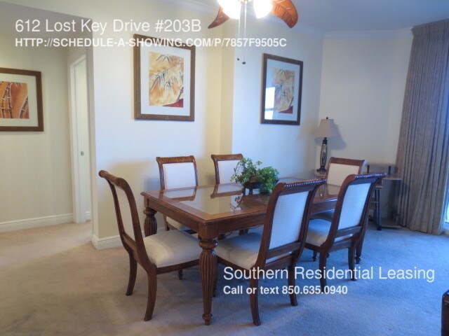 Foto del edificio - 612 Lost Key Dr