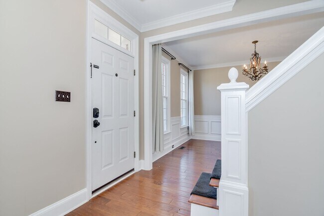 Building Photo - Large 3 Story Home in Evans!
