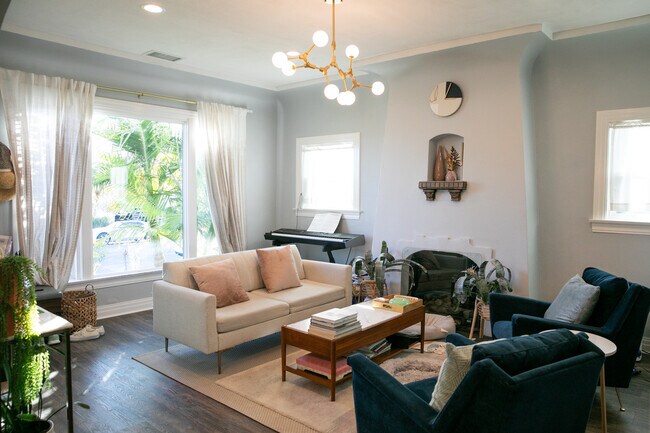 Foto del edificio - 4015 W 60th St