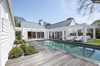 Building Photo - 492 Abrahams Path